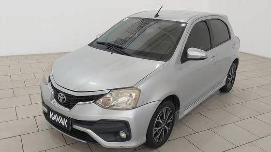 TOYOTA ETIOS 1.5 PLATINUM 16V FLEX 4P AUTOMÁTICO